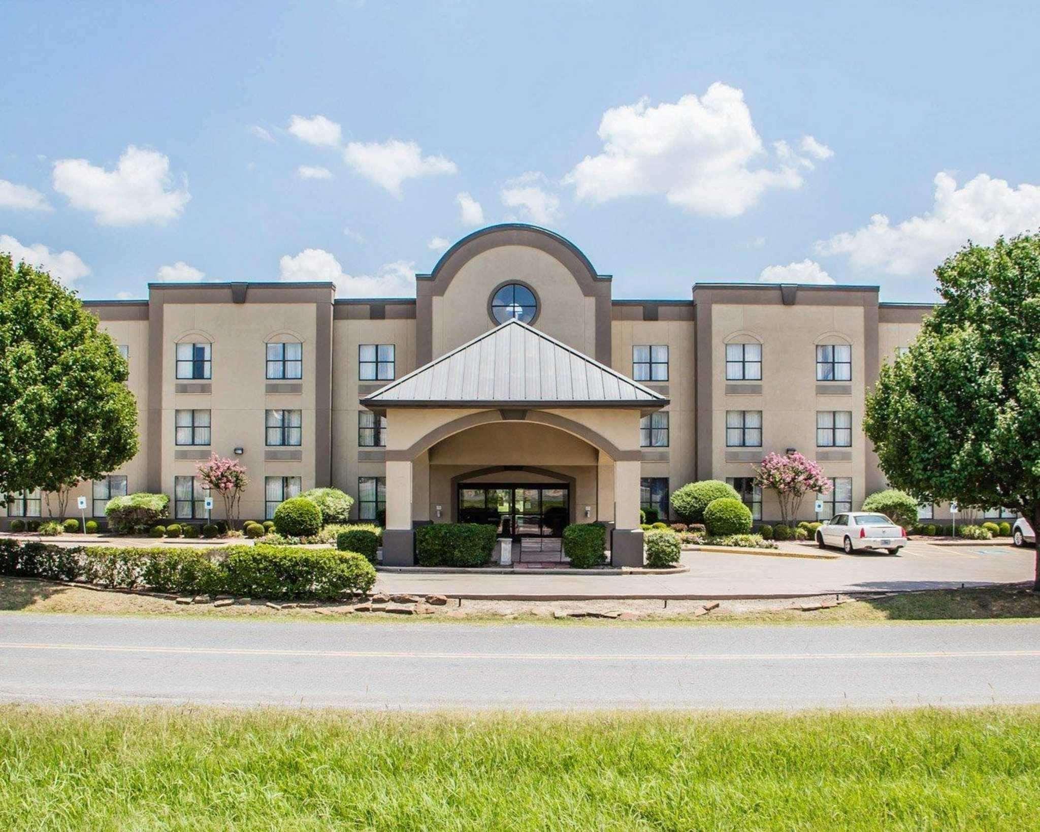 Comfort Suites Mcalester Bagian luar foto